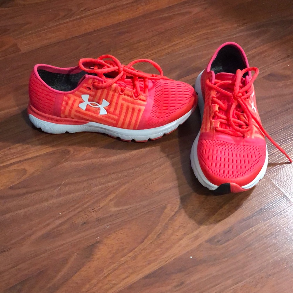 Red/ orange bright shoes